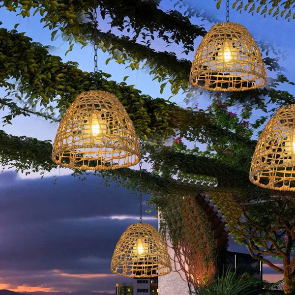Lustre exterieur pour pergola en rotin