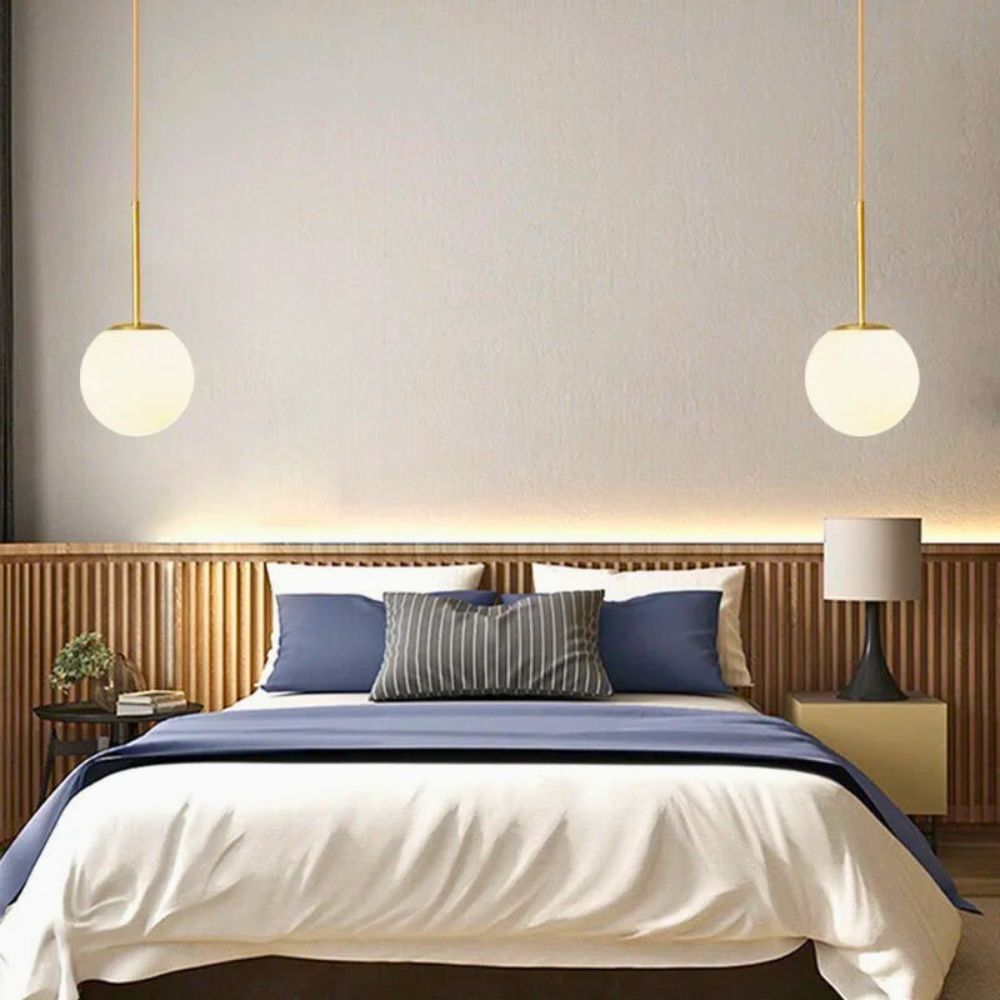 Lustre boule de verre pour chambre